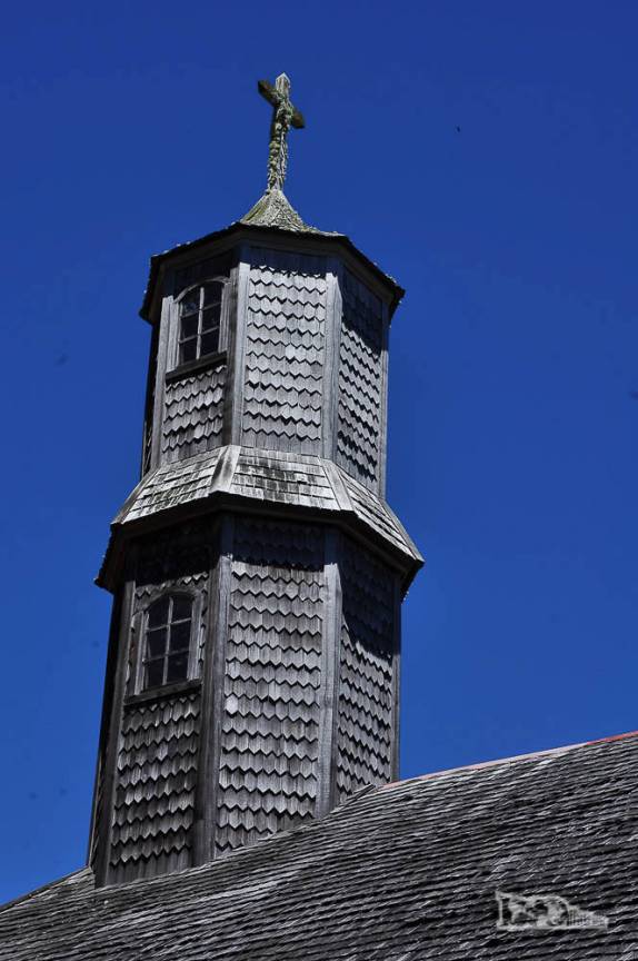 Torre da Igreja de Colo, na ilha de Chiloé, no sul do Chile